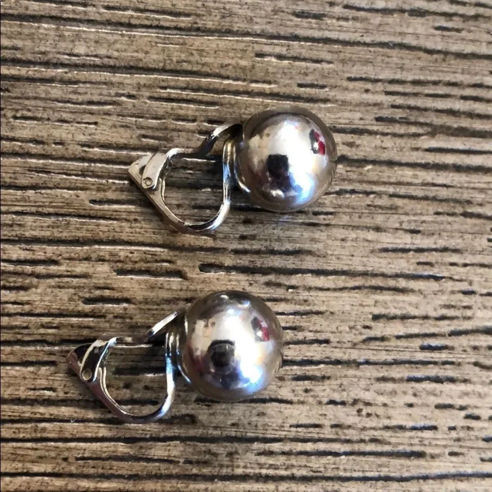 Silvertone 9-10mm Ball Clip Earrings